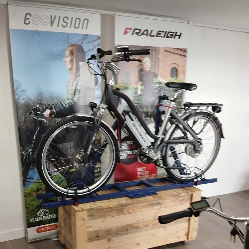 Support vélo fixe sans glissières à installer sur tous supports planes - fabrication artisanale